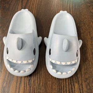 Viral Cloud Shark Slides